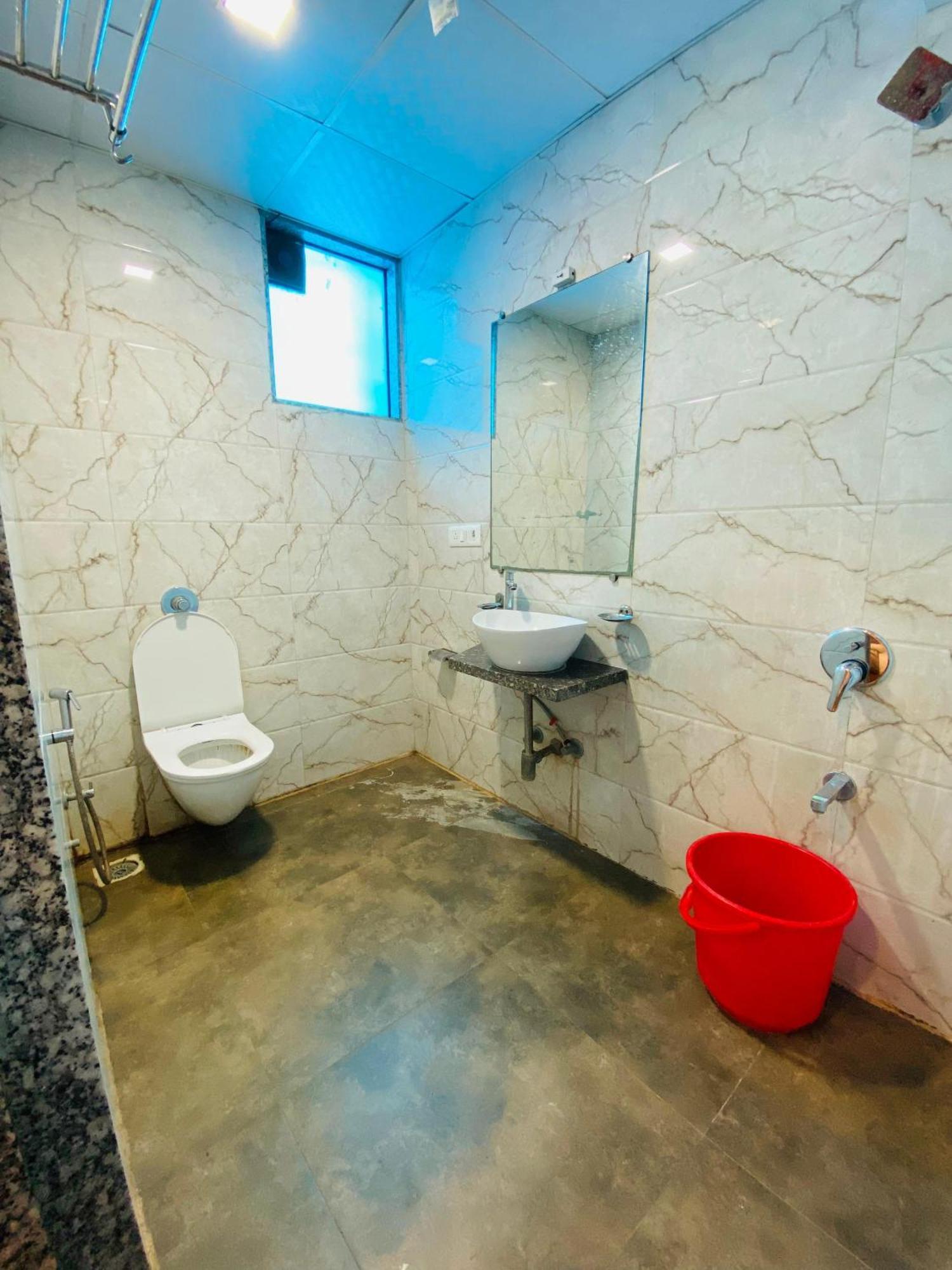 Hotel Arton Regency Near Terminal 2 Airport Bombaim Exterior foto